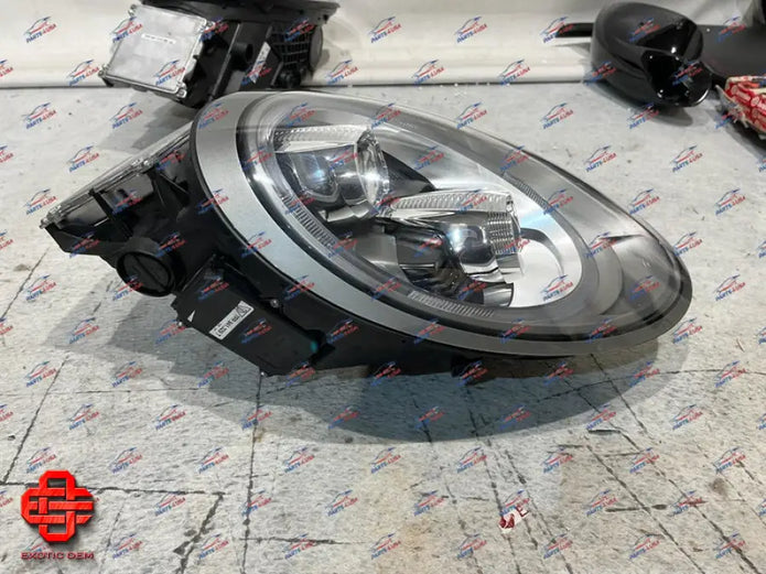PORSCHE 911 RIGHT HEADLIGHT OEM
