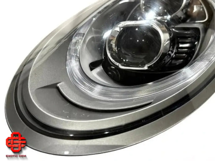 PORSCHE 991 FRONT LAMP