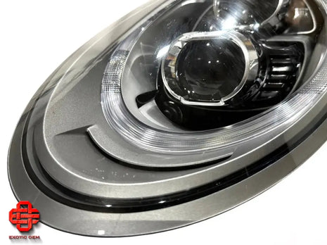 PORSCHE 991 LEFT HEADLIGHT