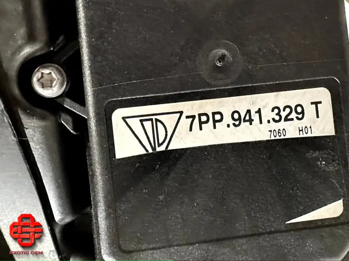 PORSCHE 991 RIGHT HEADLIGHT