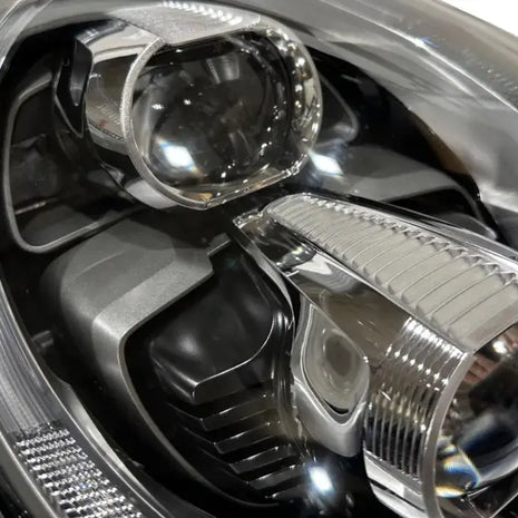 PORSCHE 991 RIGHT HEADLIGHT