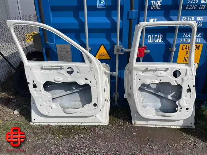 ROLLS ROYCE CULLINAN - NEW LEFT DOOR