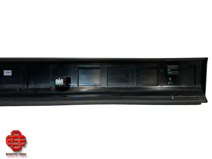 ROLLS ROYCE CULLINAN TRIM MOLDING COVER LH