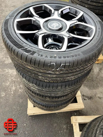 ROLLS-ROYCE WHEEL AND TYRE SET