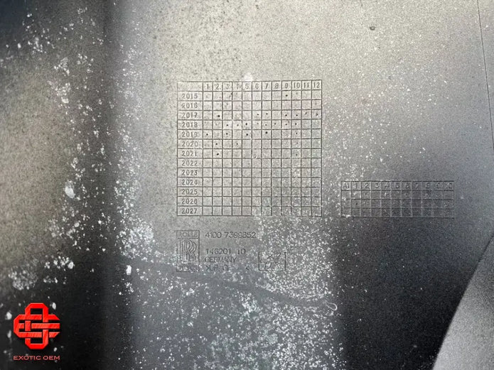 ROLLS ROYCE PHANTOM LONG - RIGHT FENDER