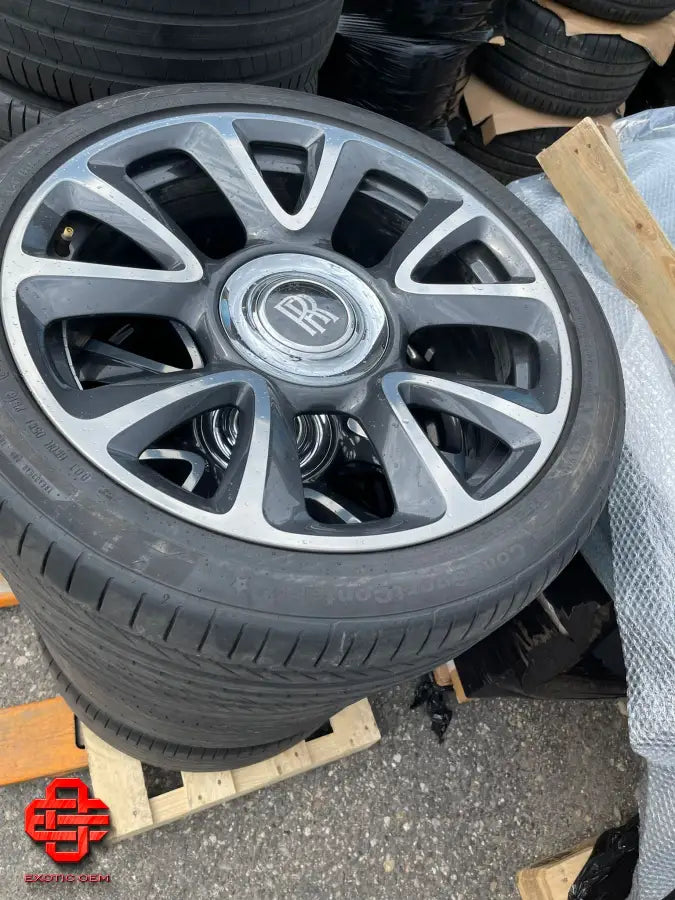 ROLLS-ROYCE WHEEL AND TYRE SET