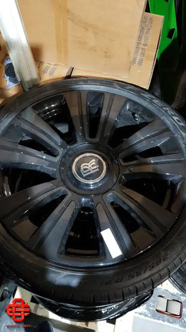 ROLLS-ROYCE WHEEL AND TYRE SET