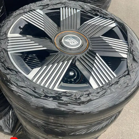 ROLLS-ROYCE WHEEL AND TYRE SET