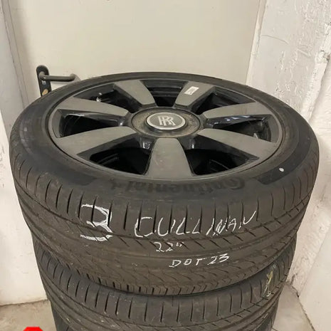 ROLLS-ROYCE WHEEL AND TYRE SET