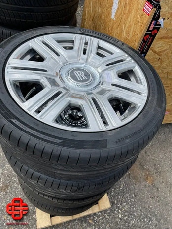 ROLLS-ROYCE WHEEL AND TYRE SET