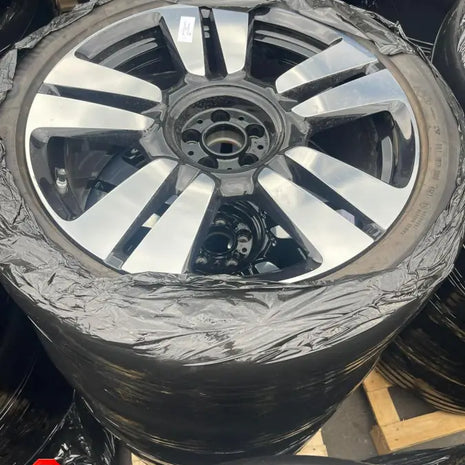 ROLLS-ROYCE WHEEL AND TYRE SET-5