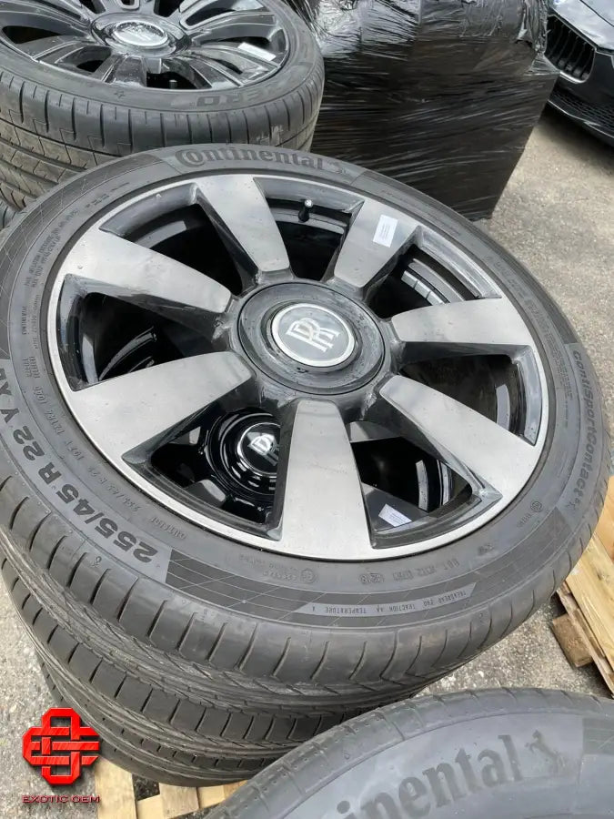 ROLLS-ROYCE WHEEL AND TYRE SET