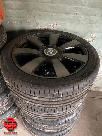 ROLLS-ROYCE WHEEL AND TYRE SET - 4