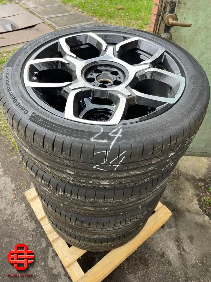 ROLLS-ROYCE WHEEL AND TYRE SET
