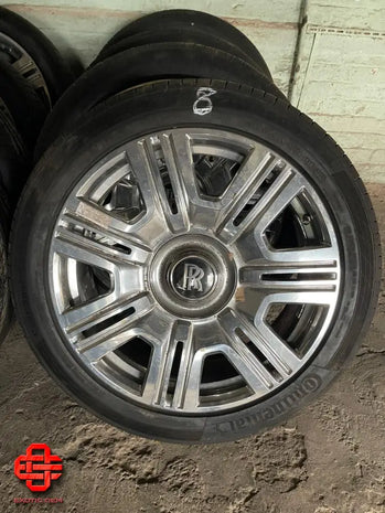 ROLLS-ROYCE WHEEL AND TYRE SET