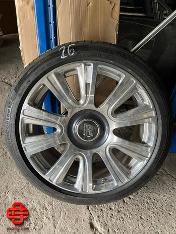 ROLLS-ROYCE WHEEL AND TYRE SET