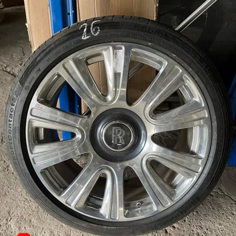 ROLLS-ROYCE WHEEL AND TYRE SET