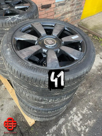 ROLLS-ROYCE WHEEL AND TYRE SET