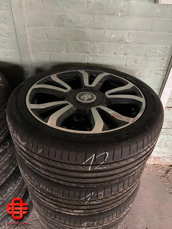 ROLLS-ROYCE WHEEL AND TYRE SET