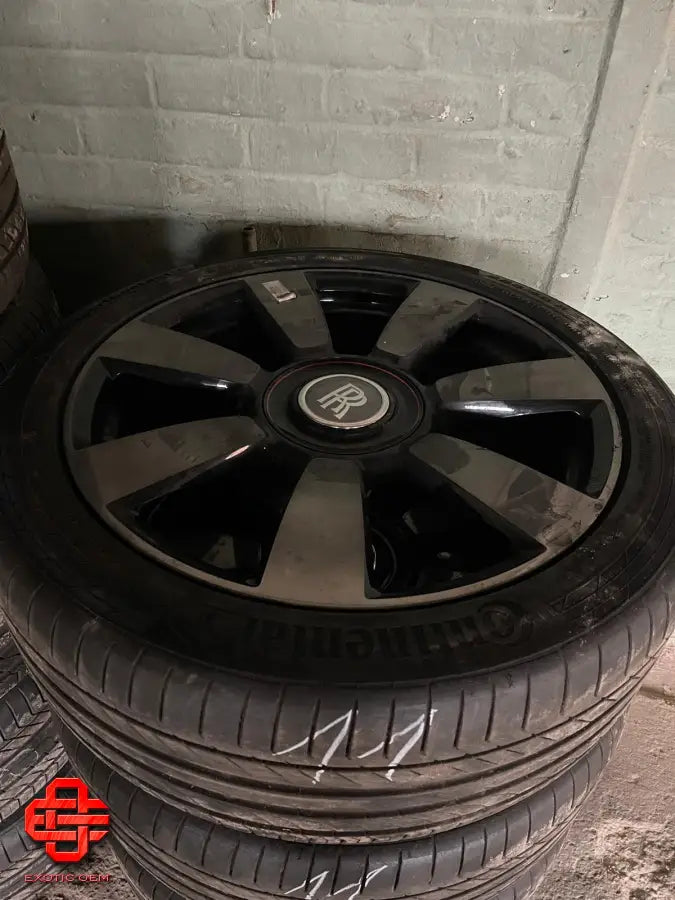 ROLLS-ROYCE WHEEL AND TYRE SET