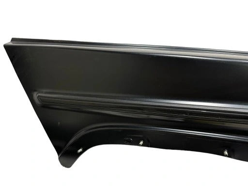 MERCEDES BENZ AMG G63 RIGHT FRONT FENDER