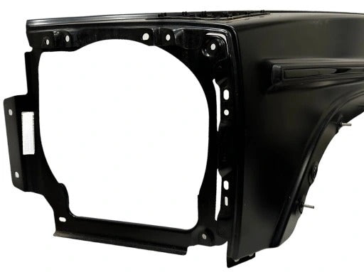 MERCEDES BENZ AMG G63 LEFT FRONT FENDER